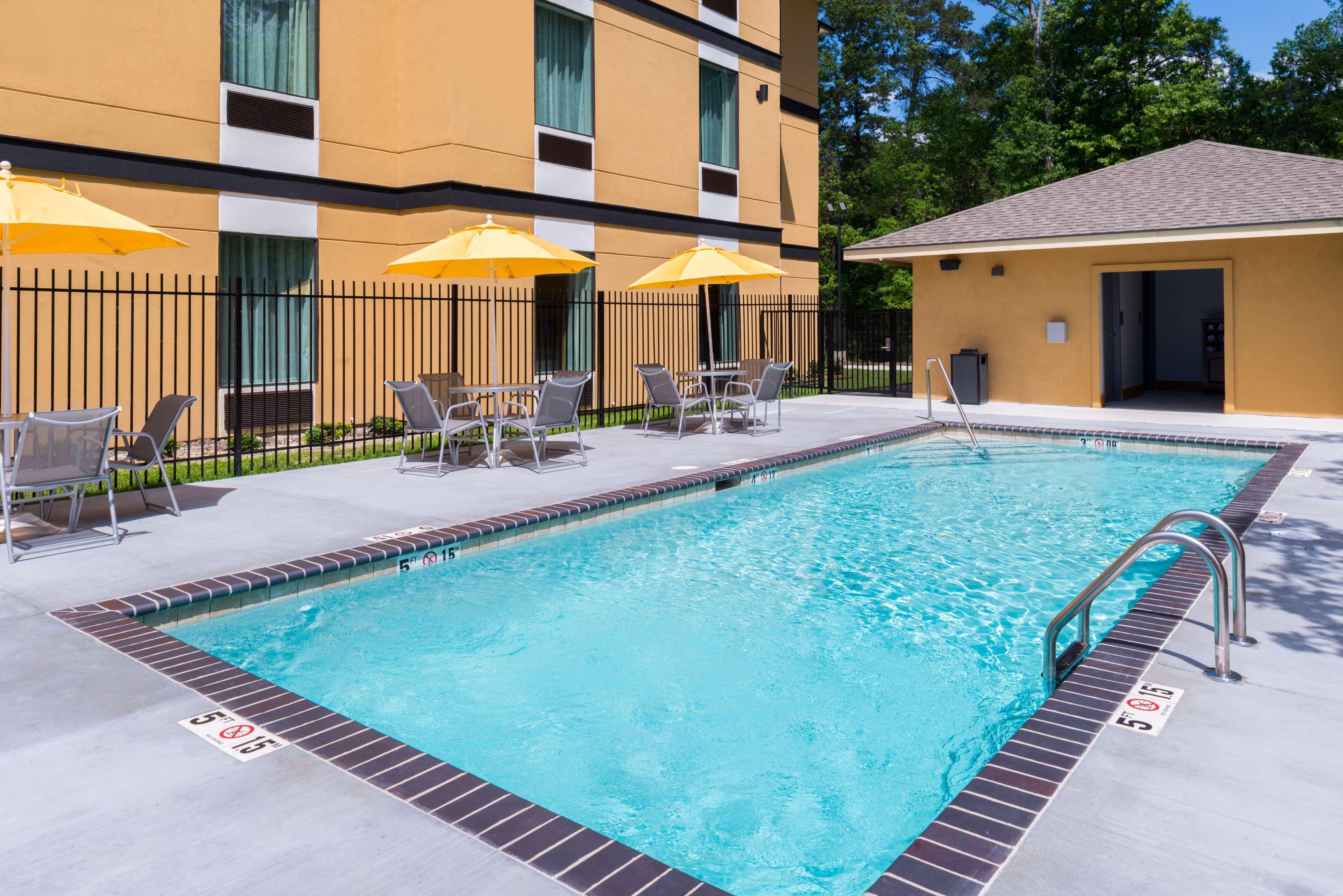 Best Western Plus Regency Park Walker Kültér fotó